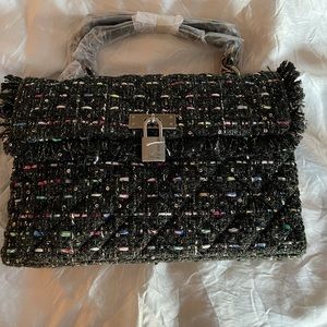 Auth. KURT GEIGER LONDON Tweed LG Crosb/Shoulder